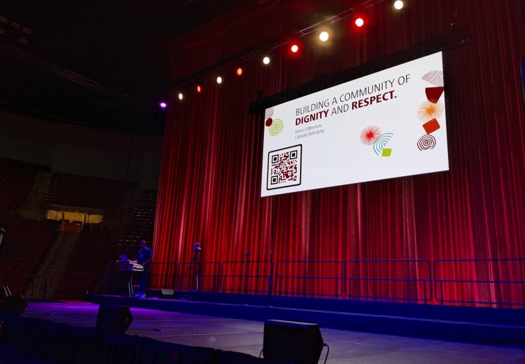 Mullins Center / OVG 360 - University of Massachusetts Amherst - 2022 Many Voices / Dear World