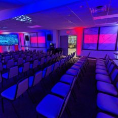 Hybrid event in auditorium, lighting, sound, LED wall